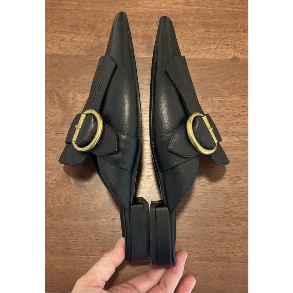 Black Leather Mules Sz 7 Pointy Toe Vero Cuoio Witchy Goth Brass Buckle Fringe - Picture 9 of 15